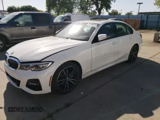 2021 BMW 3 Series 330i z VIN 3MW5R1J01M8B83269, wystawiony jako Copart lot #52346815 z przebiegiem 57 494 mil mil oraz Szkoda całkowita • Salvage title. Historia ofert i sprzedaży dostępna na DreamBid. Obrazek 1.