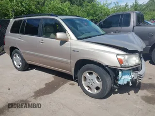 2006 Toyota Highlander w/3rd Row z VIN JTEEP21A460146586, wystawiony jako IAAI lot #42256255 z przebiegiem 198 011 mil mil oraz . Historia ofert i sprzedaży dostępna na DreamBid. Obrazek 1.