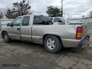 2000 Chevrolet Silverado 1500 LS with VIN 2GCEC19T5Y1231427, listed as a Copart auction lot 50862895 with 0 mi miles and Salvage Title. Bid and sale history available at carsss.com. Image 2.