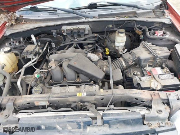 2006 Ford Escape XLT with VIN 1FMYU03126KA17323, listed as a IAAI auction lot 42048363 with 119,296 mi miles. Bid and sale history available at carsss.com. Image 10.