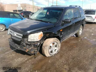 2008 Honda Pilot EX-L with VIN 5FNYF18578B046963, listed as a IAAI auction lot 41712487 with 203,673 mi miles. Bid and sale history available at carsss.com. Image 17.