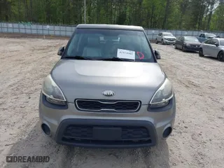 2013 Kia Soul with VIN KNDJT2A52D7595996, listed as a IAAI auction lot 41974905 with NaN miles. Bid and sale history available at carsss.com. Image 6.