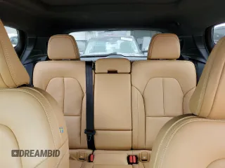 2019 Volvo XC40 Momentum z VIN YV4AC2HK4K2121194, wystawiony jako Copart lot #50720094 z przebiegiem 51 198 mil mil oraz Szkoda całkowita • Salvage title. Historia ofert i sprzedaży dostępna na DreamBid. Obrazek 10.
