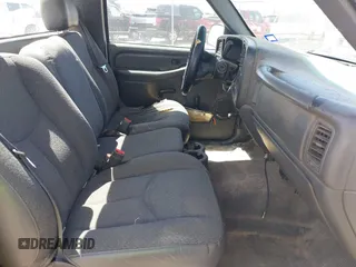 2004 Chevrolet Silverado 1500 LS with VIN 1GCEC14V24Z207032, listed as a IAAI auction lot 42064839 with 246,478 mi miles. Bid and sale history available at carsss.com. Image 5.