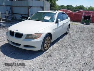 2007 BMW 3 Series 328i с VIN WBAVA37537NL16671, выставлен на аукционе IAAI как лот 42553608 с пробегом 154 319 миль миль и . История ставок и продаж доступна на DreamBid. Изображение 2.