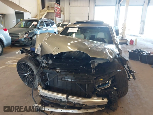2020 BMW 7 Series 750i xDrive with VIN WBA7U2C07LGJ59164, listed as a IAAI auction lot 42001056 with Not provided miles and . Bid and sale history available at DreamBid. Image 12.
