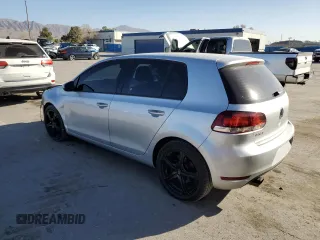 2013 Volkswagen Golf с VIN WVWDB7AJ5DW121847, выставлен на аукционе Copart как лот 86010984 с пробегом 119 864 миль миль и Списание • Salvage title. История ставок и продаж доступна на DreamBid. Изображение 2.