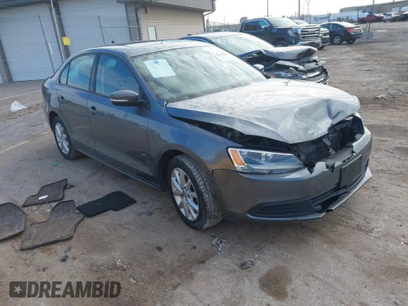 2012 Volkswagen Jetta SE с VIN 3VWDX7AJXCM358671, выставлен на аукционе IAAI как лот 41647447 с пробегом 105 722 миль миль и . История ставок и продаж доступна на DreamBid. Изображение 1.