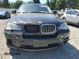 2012 BMW X5 35d z VIN 5UXZW0C59CL670242, wystawiony jako Copart lot #57638165 z przebiegiem 174 430 mil mil oraz Szkoda całkowita • Salvage title. Historia ofert i sprzedaży dostępna na DreamBid. Obrazek 5.