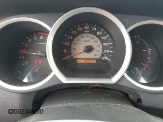 2005 Toyota Tacoma PreRunner z VIN 5TEKU72N55Z041875, wystawiony jako Copart lot #58498115 z przebiegiem 185 347 mil mil oraz Czysty tytuł • Clean title. Historia ofert i sprzedaży dostępna na DreamBid. Obrazek 9.