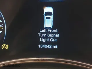 2016 Jeep Grand Cherokee Laredo with VIN 1C4RJFAGXGC311561, listed as a IAAI auction lot 41364024 with 134,042 mi miles. Bid and sale history available at carsss.com. Image 15.