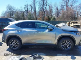 2025 Lexus NX 350 z VIN 2T2AGCEZ6SC070955, wystawiony jako IAAI lot #41821895 z przebiegiem 8 632 mil mil oraz . Historia ofert i sprzedaży dostępna na DreamBid. Obrazek 13.