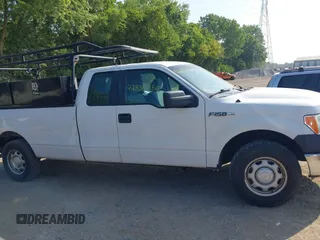 2013 Ford F-150 XL z VIN 1FTFX1CF4DKF08588, wystawiony jako IAAI lot #42830584 z przebiegiem 341 141 mil mil oraz . Historia ofert i sprzedaży dostępna na DreamBid. Obrazek 13.