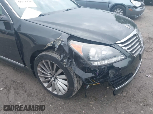 2015 Hyundai Equus Signature with VIN KMHGH4JH9FU098686, listed as a IAAI auction lot 42275775 with 102,765 mi miles and . Bid and sale history available at DreamBid. Image 6.