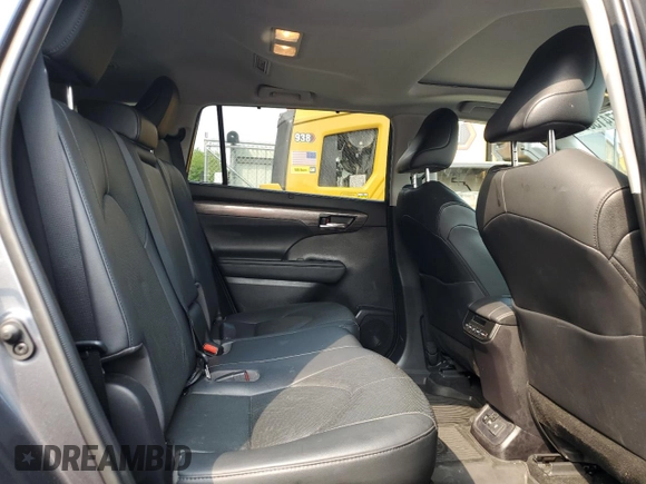2020 Toyota Highlander Limited with VIN 5TDDZRBH2LS035946, listed as a Copart auction lot 57415655 with 47,018 mi miles and Salvage title. Bid and sale history available at DreamBid. Image 11.