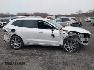 2018 Volvo XC60 Inscription with VIN YV4102RL6J1014331, listed as a IAAI auction lot 41559769 with 89,046 mi miles. Bid and sale history available at carsss.com. Image 13.