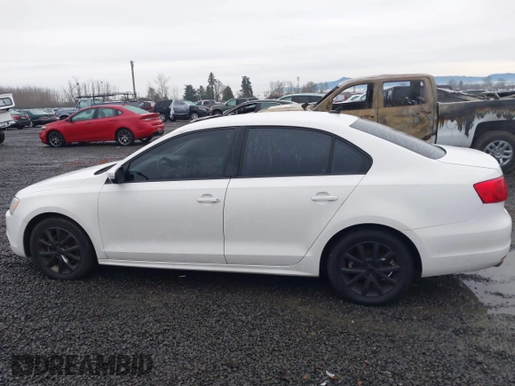 2012 Volkswagen Jetta SE with VIN 3VWDX7AJ2CM356378, listed as a IAAI auction lot 41145401 with 132,301 mi miles and . Bid and sale history available at DreamBid. Image 15.