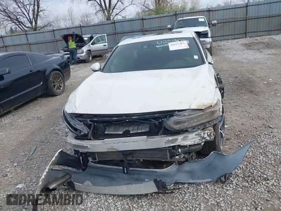 2020 Honda Accord Sport with VIN 1HGCV2F33LA028905, listed as a IAAI auction lot 41937603 with 40,876 mi miles and . Bid and sale history available at DreamBid. Image 6.