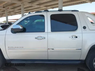 2013 Chevrolet Avalanche LTZ с VIN 3GNTKGE75DG144464, выставлен на аукционе IAAI как лот 42502256 с пробегом 116 237 миль миль и . История ставок и продаж доступна на DreamBid. Изображение 14.
