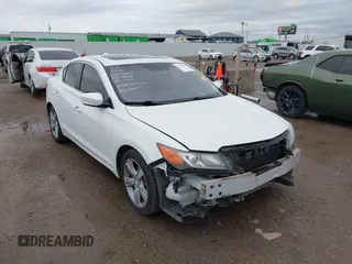 2014 Acura ILX Technology with VIN 19VDE1F77EE009606, listed as a IAAI auction lot 41753813 with 89,945 mi miles and . Bid and sale history available at DreamBid. Image 1.