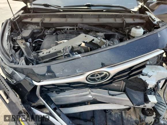 2022 Toyota Highlander XLE z VIN 5TDGZRAH8NS548443, wystawiony jako Copart lot #56631635 z przebiegiem 56 205 mil mil oraz Szkoda całkowita • Salvage title. Historia ofert i sprzedaży dostępna na DreamBid. Obrazek 12.
