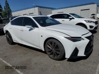 2024 Lexus IS 300 F Sport z VIN JTHB81F24R5054433, wystawiony jako Copart lot #56666785 z przebiegiem 5 562 mil mil oraz Szkoda całkowita • Salvage title. Historia ofert i sprzedaży dostępna na DreamBid. Obrazek 4.