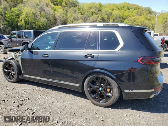 2024 BMW X7 xDrive40i z VIN 5UX23EM09R9T85217, wystawiony jako Copart lot #55027125 z przebiegiem 30 337 mil mil oraz Szkody całkowita. Historia ofert i sprzedaży dostępna na DreamBid. Obrazek 2.