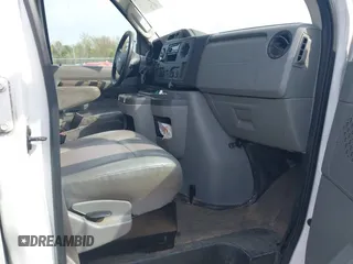 2011 Ford Econoline Cargo Commercial with VIN 1FTNS1EW6BDA73839, listed as a IAAI auction lot 42129534 with 407,047 mi miles. Bid and sale history available at carsss.com. Image 5.