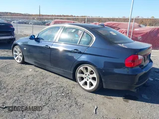2006 BMW 3 Series 330i z VIN WBAVB33536AZ86617, wystawiony jako IAAI lot #40736005 z przebiegiem 139 015 mil mil oraz . Historia ofert i sprzedaży dostępna na DreamBid. Obrazek 3.