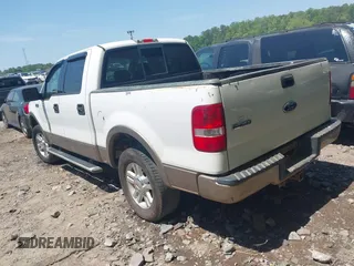 2004 Ford F-150 XLT with VIN 1FTPW12504KC34452, listed as a IAAI auction lot 42051599 with 215,857 mi miles. Bid and sale history available at carsss.com. Image 3.