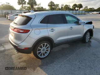 2019 Lincoln MKC Reserve with VIN 5LMCJ3C97KUL46993, listed as a Copart auction lot 55403035 with 42,638 mi miles and Salvage title. Bid and sale history available at DreamBid. Image 3.