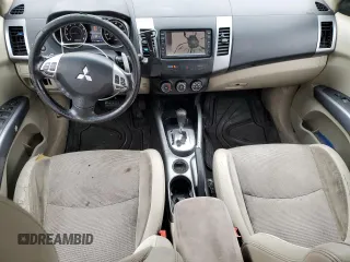 2010 Mitsubishi Outlander SE with VIN JA4AS3AW5AZ001574, listed as a Copart auction lot 47678375 with 211,989 mi miles and Salvage title. Bid and sale history available at DreamBid. Image 8.