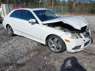 2010 Mercedes-Benz E-Class E 350 Luxury with VIN WDDHF8HB1AA230461, listed as a IAAI auction lot 41650466 with 193,605 mi miles. Bid and sale history available at carsss.com. Image 1.