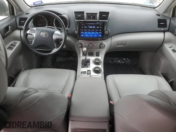 2011 Toyota Highlander z VIN 5TDBK3EH9BS044906, wystawiony jako Copart lot #48468655 z przebiegiem 206 907 mil mil oraz Czysty tytuł • Clean title. Historia ofert i sprzedaży dostępna na DreamBid. Obrazek 8.