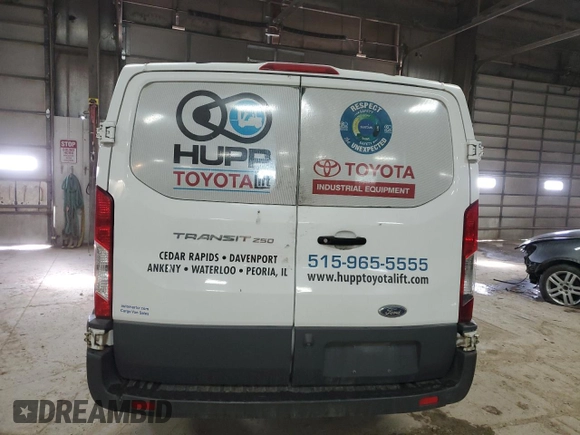 2018 Ford Transit z VIN 1FTYR1YM0JKA46536, wystawiony jako Copart lot #42117625 z przebiegiem 248 282 mil mil oraz Szkoda całkowita • Salvage title. Historia ofert i sprzedaży dostępna na DreamBid. Obrazek 6.