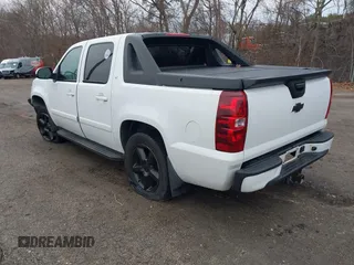 2007 Chevrolet Avalanche 3LT with VIN 3GNFK12337G136637, listed as a IAAI auction lot 41089209 with 180,552 mi miles and . Bid and sale history available at DreamBid. Image 3.