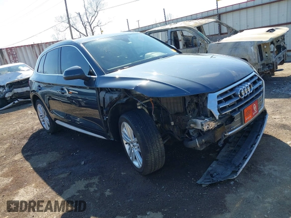 2018 Audi Q5 Premium Plus z VIN WA1BNAFY7J2149356, wystawiony jako IAAI lot #41851706 z przebiegiem 134 874 mil mil oraz . Historia ofert i sprzedaży dostępna na DreamBid. Obrazek 1.