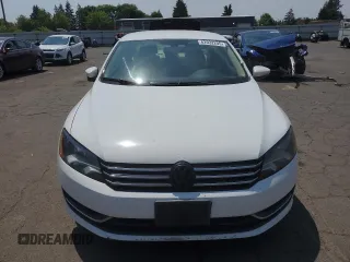 2012 Volkswagen Passat SE z VIN 1VWBP7A38CC091797, wystawiony jako Copart lot #62032205 z przebiegiem 198 594 mil mil oraz Czysty tytuł • Clean title. Historia ofert i sprzedaży dostępna na DreamBid. Obrazek 5.