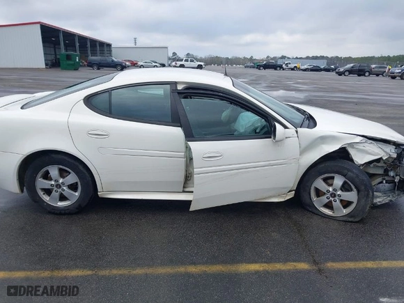 2005 Pontiac Grand Prix GT with VIN 2G2WS522751168847, listed as a IAAI auction lot 41526864 with NaN miles. Bid and sale history available at carsss.com. Image 13.