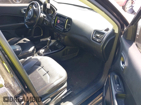 2019 Jeep Compass Limited z VIN 3C4NJCCB5KT667265, wystawiony jako IAAI lot #41805204 z przebiegiem 125 978 mil mil oraz . Historia ofert i sprzedaży dostępna na DreamBid. Obrazek 5.