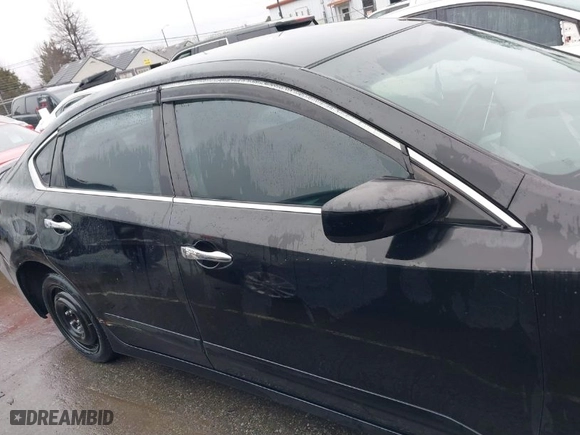 2013 Nissan Altima 2.5 SL with VIN 1N4AL3AP8DC903323, listed as a IAAI auction lot 41576301 with 151,586 mi miles. Bid and sale history available at carsss.com. Image 13.