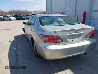 2003 Lexus ES with VIN JTHBF30G536016216, listed as a IAAI auction lot 41888373 with 108,522 mi miles. Bid and sale history available at carsss.com. Image 3.