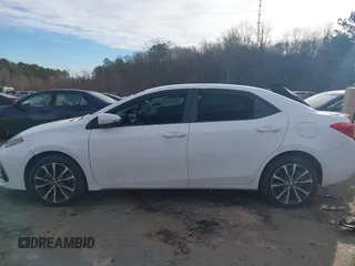 2017 Toyota Corolla L z VIN 5YFBURHE6HP632388, wystawiony jako IAAI lot #41299135 z przebiegiem 84 130 mil mil oraz . Historia ofert i sprzedaży dostępna na DreamBid. Obrazek 6.
