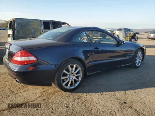 2007 Mercedes-Benz SL 550 z VIN WDBSK71FX7F134907, wystawiony jako Copart lot #51100175 z przebiegiem 133 355 mil mil oraz Szkoda całkowita • Salvage title. Historia ofert i sprzedaży dostępna na DreamBid. Obrazek 3.