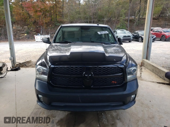 2015 Ram 1500 Tradesman z VIN 3C6JR6AT9FG517217, wystawiony jako Copart lot #81830944 z przebiegiem 112 380 mil mil oraz Czysty tytuł • Clean title. Historia ofert i sprzedaży dostępna na DreamBid. Obrazek 5.