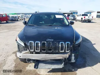 2017 Jeep Cherokee Latitude with VIN 1C4PJLCB5HW663308, listed as a IAAI auction lot 41768566 with 78,672 mi miles. Bid and sale history available at carsss.com. Image 12.