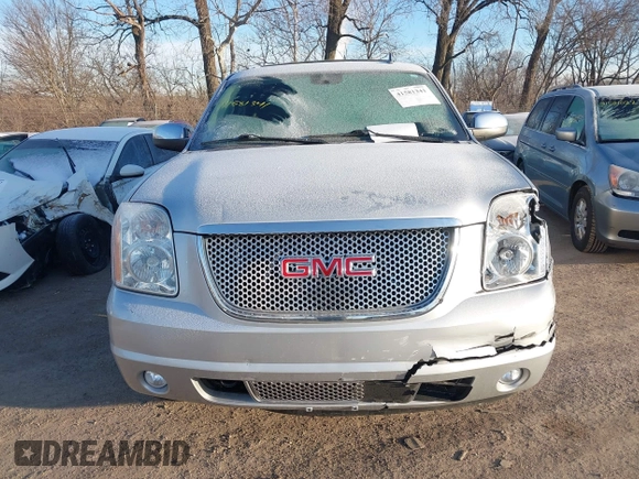 2014 GMC Yukon SLT with VIN 1GKS2CE00ER225071, listed as a IAAI auction lot 41581341 with 113,212 mi miles. Bid and sale history available at carsss.com. Image 13.