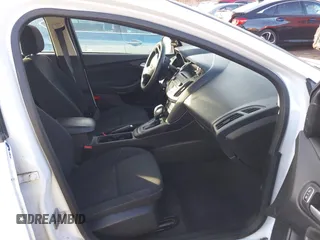 2016 Ford Focus SE with VIN 1FADP3F28GL348103, listed as a IAAI auction lot 41185718 with 69,256 mi miles. Bid and sale history available at carsss.com. Image 5.