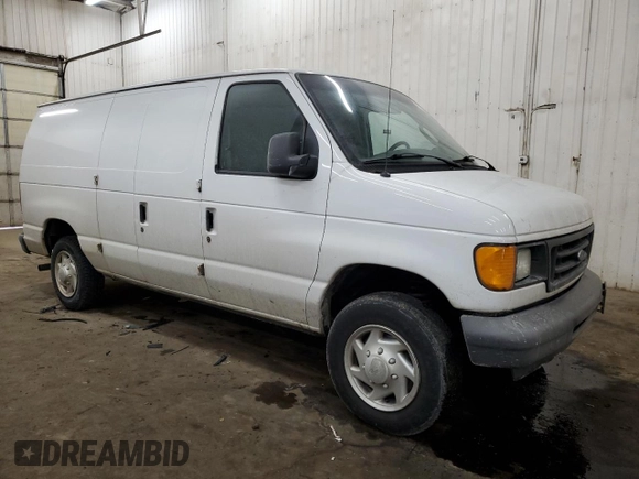 2007 Ford Econoline Cargo Commercial with VIN 1FTNE14W27DA38358, listed as a Copart auction lot 43933075 with 155,036 mi miles and Clean Title. Bid and sale history available at DreamBid. Image 4.