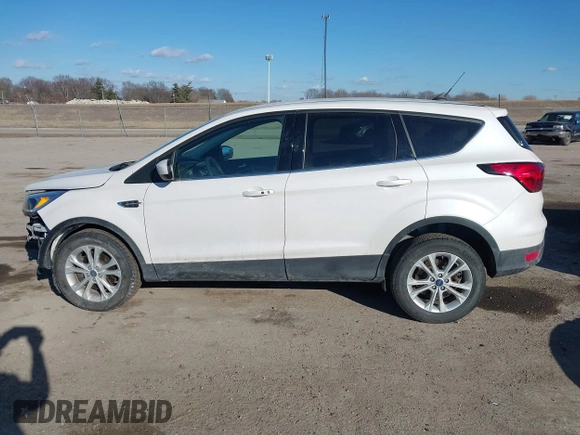 2019 Ford Escape SE z VIN 1FMCU9GD3KUC47731, wystawiony jako IAAI lot #41694244 z przebiegiem 77 059 mil mil oraz . Historia ofert i sprzedaży dostępna na DreamBid. Obrazek 15.
